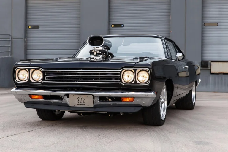 Vehicle image 30