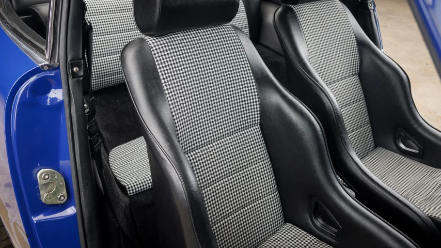 Vehicle image 366